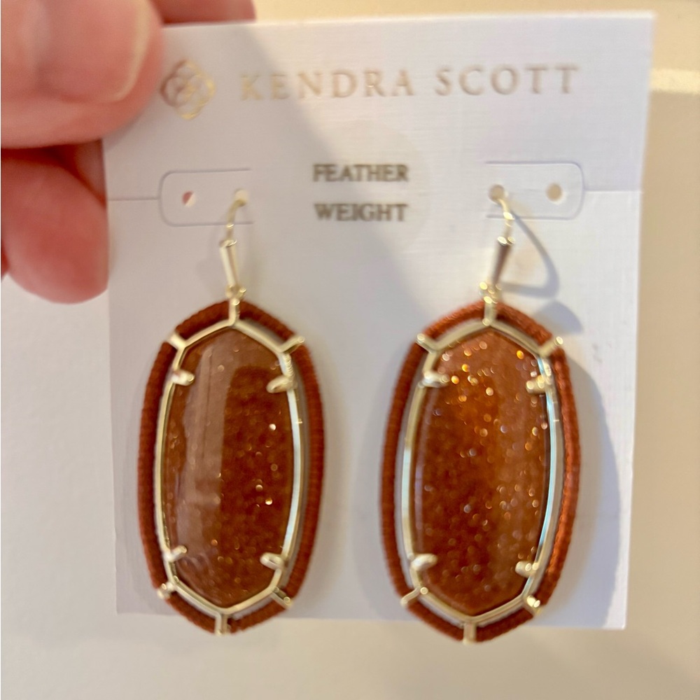 NWT Kendra Scott Elle Drop Dangle Earrings Gold Tone Goldstone